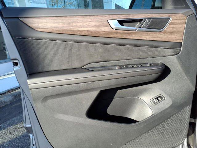 new 2025 Volkswagen Atlas car, priced at $51,531