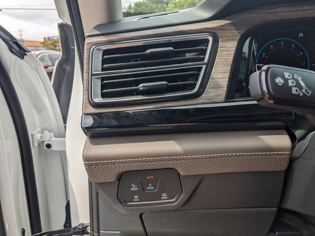 new 2024 Volkswagen Atlas car, priced at $50,079