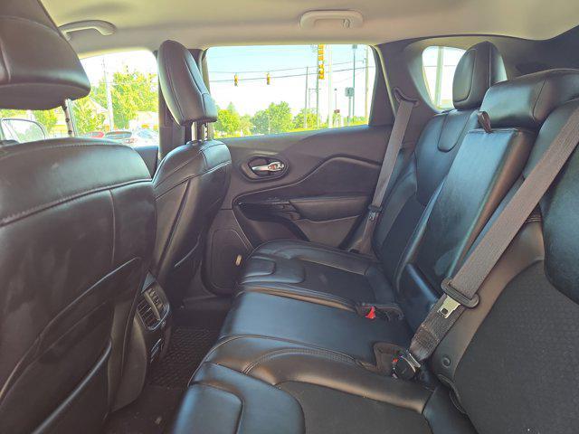 used 2019 Jeep Cherokee car