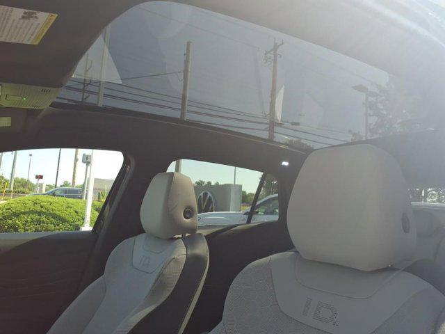 new 2025 Volkswagen ID.4 car, priced at $54,431