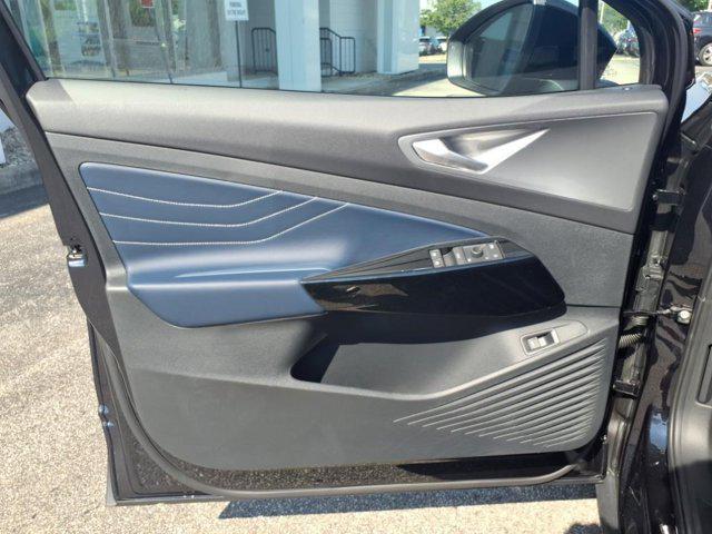 new 2025 Volkswagen ID.4 car, priced at $54,431