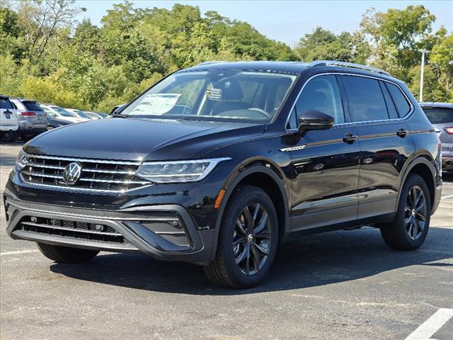 new 2024 Volkswagen Tiguan car, priced at $33,948