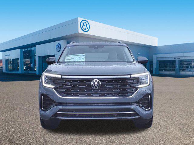 new 2025 Volkswagen Atlas car, priced at $56,761