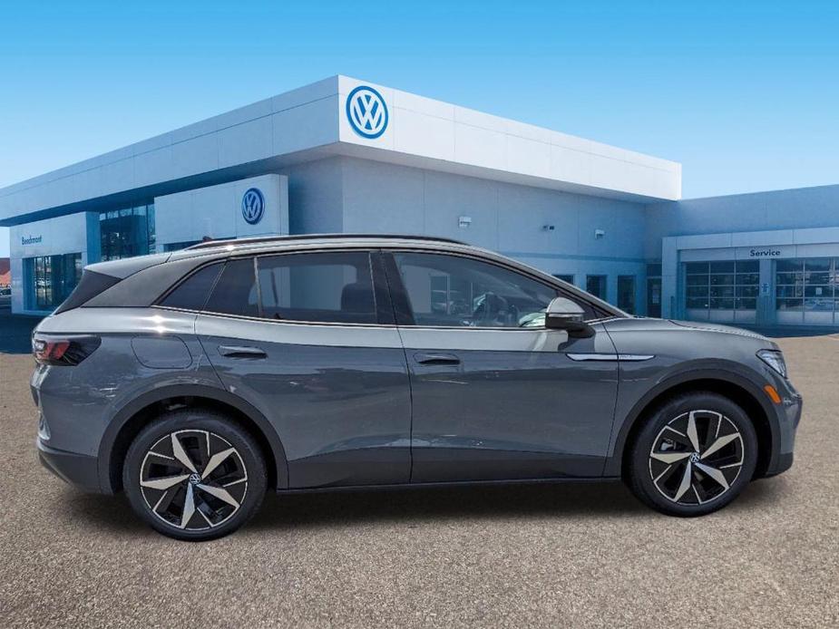 new 2024 Volkswagen ID.4 car, priced at $49,671
