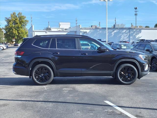 new 2024 Volkswagen Atlas car, priced at $45,297