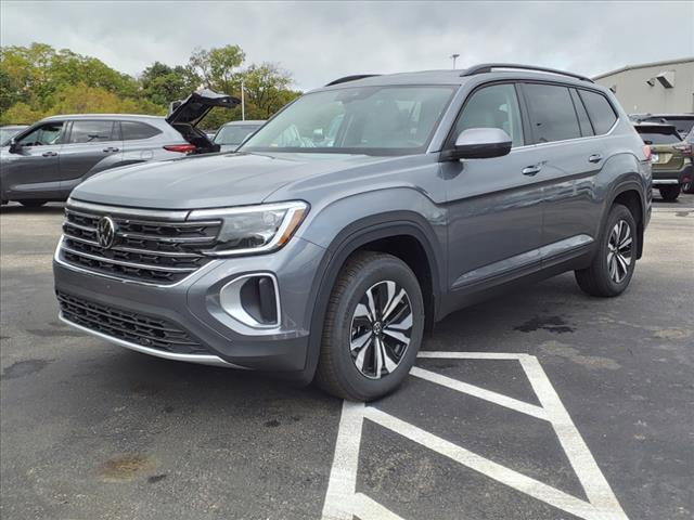 new 2024 Volkswagen Atlas car, priced at $40,439