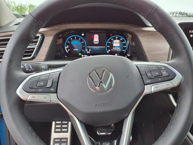 new 2025 Volkswagen Atlas car, priced at $54,443