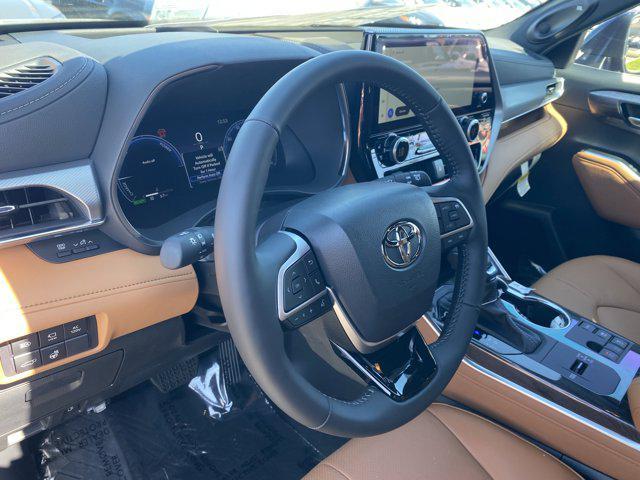 new 2025 Toyota Highlander Hybrid car, priced at $56,963