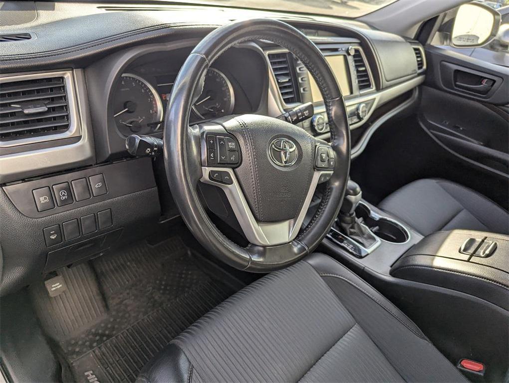used 2019 Toyota Highlander car, priced at $23,800