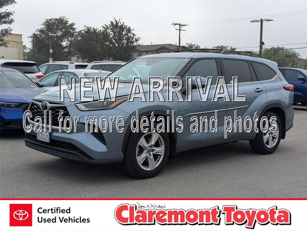 used 2022 Toyota Highlander car, priced at $27,300