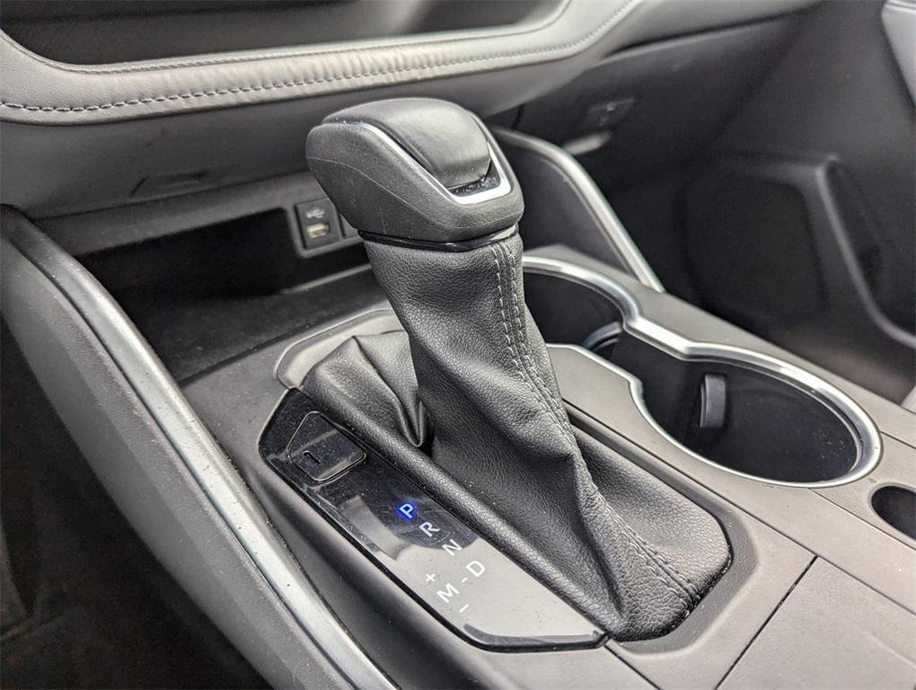used 2022 Toyota Highlander car, priced at $27,300