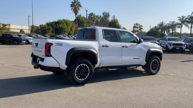 new 2024 Toyota Tacoma Hybrid car