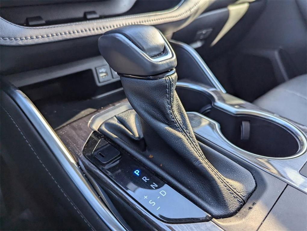 used 2023 Toyota Highlander Hybrid car, priced at $46,900