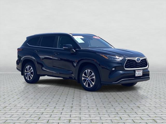 used 2024 Toyota Highlander Hybrid car, priced at $44,000