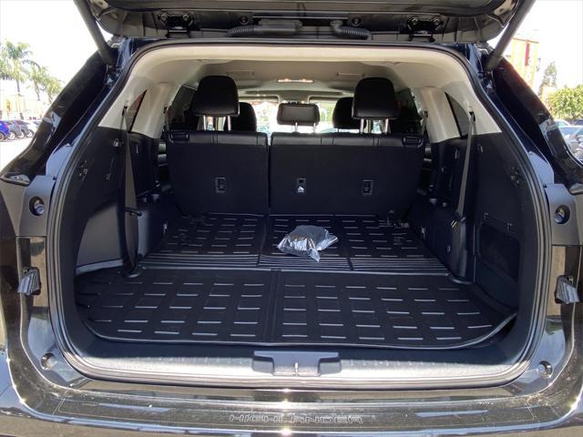 used 2024 Toyota Highlander Hybrid car, priced at $44,000