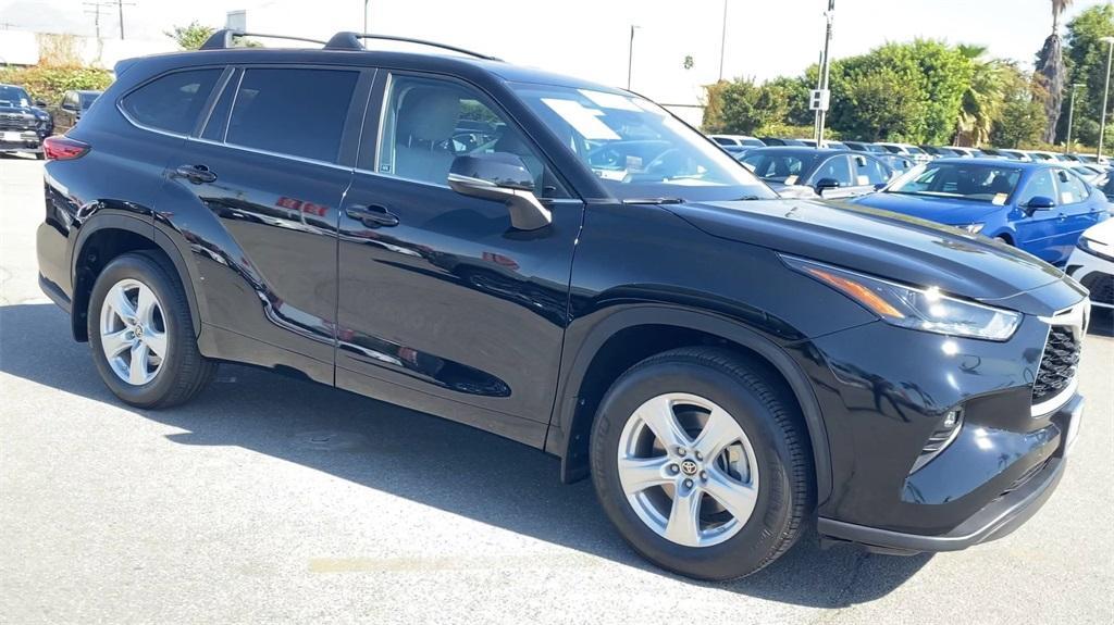 used 2023 Toyota Highlander car, priced at $32,488