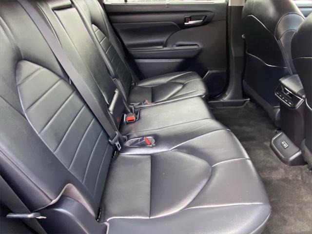 used 2023 Toyota Highlander car, priced at $35,500