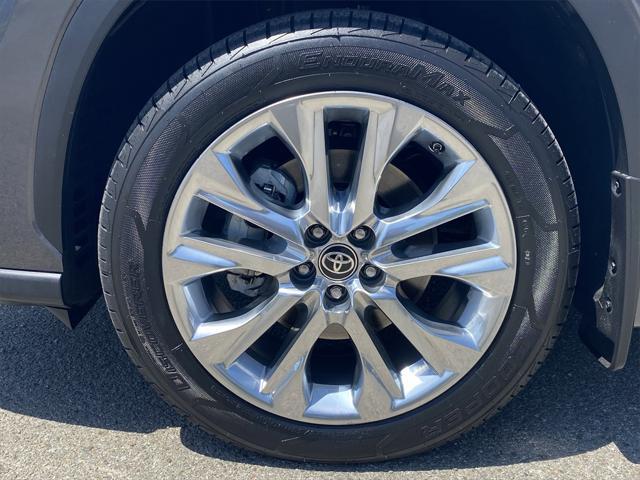 used 2021 Toyota Highlander car, priced at $33,500