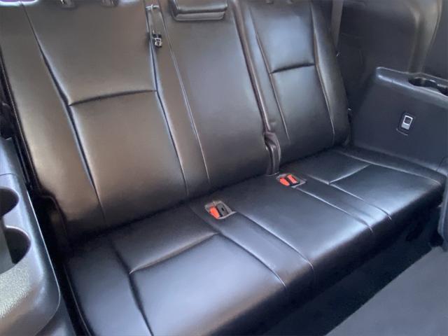 used 2021 Toyota Highlander car, priced at $33,500