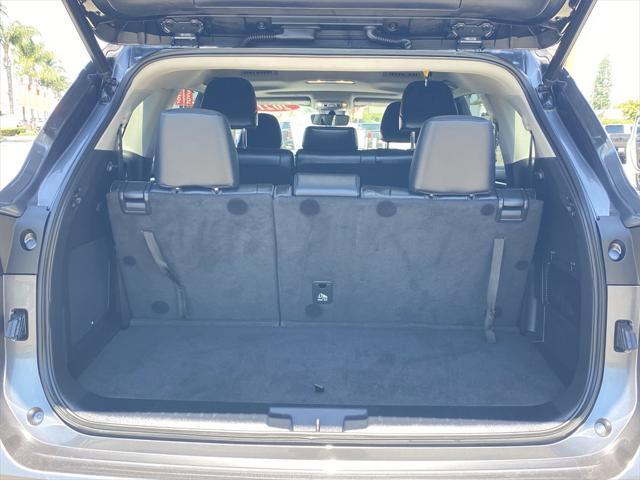 used 2021 Toyota Highlander car, priced at $33,500