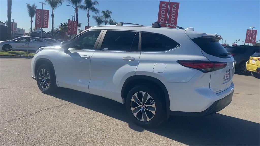 used 2023 Toyota Highlander car, priced at $35,988