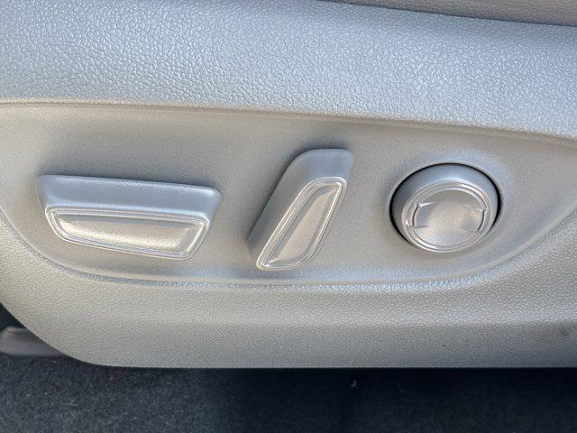 new 2025 Toyota Highlander car, priced at $55,583