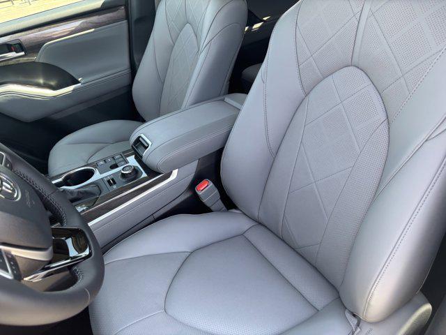 new 2025 Toyota Highlander car, priced at $55,583