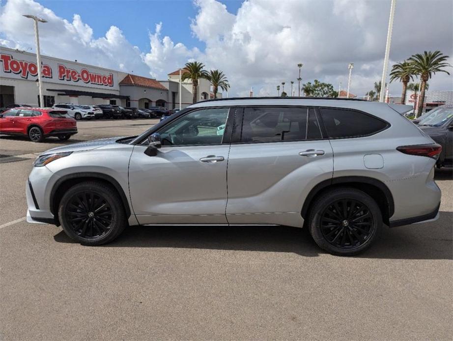 used 2024 Toyota Highlander car, priced at $45,488