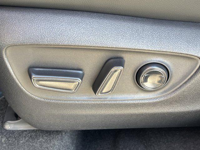 new 2025 Toyota Highlander Hybrid car, priced at $56,963