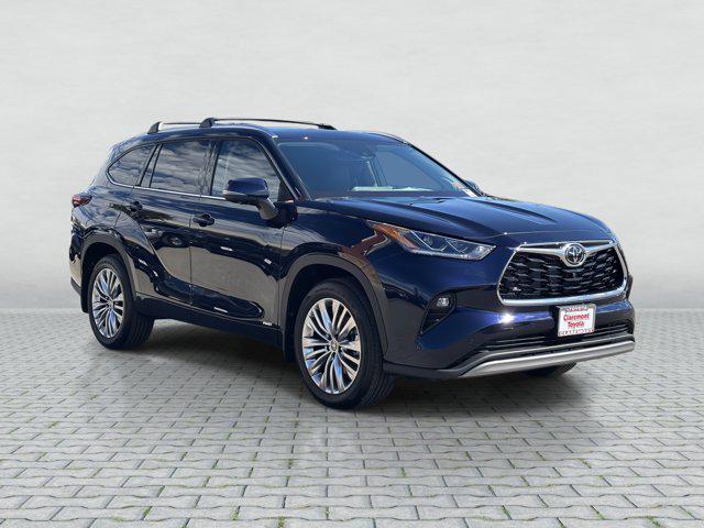 new 2025 Toyota Highlander Hybrid car, priced at $56,963