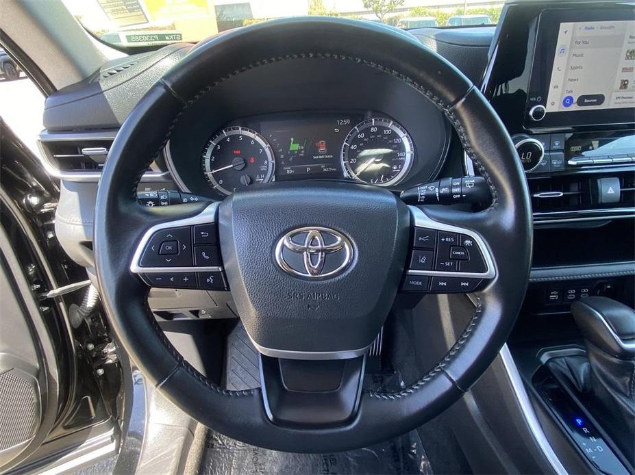 used 2023 Toyota Highlander car, priced at $32,788