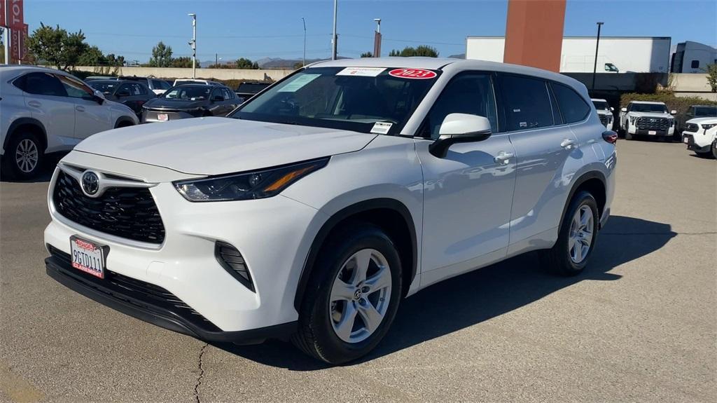 used 2023 Toyota Highlander car, priced at $32,288