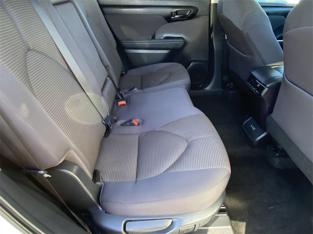 used 2023 Toyota Highlander car, priced at $32,288