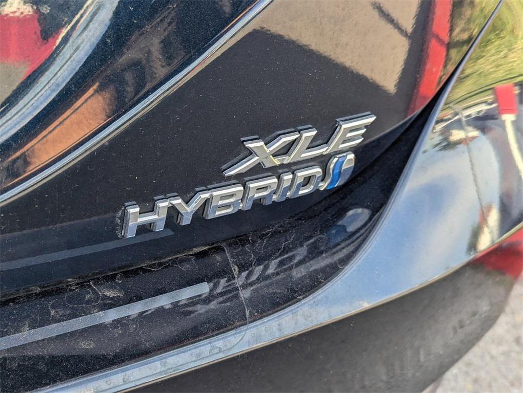 used 2019 Toyota Camry Hybrid car, priced at $18,900