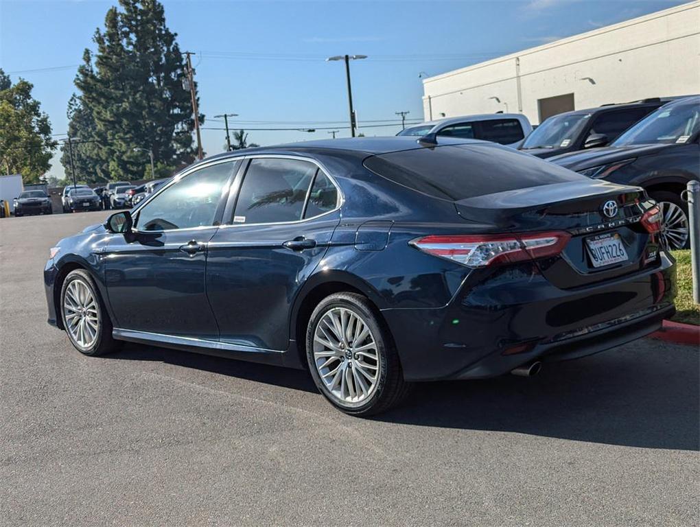 used 2019 Toyota Camry Hybrid car, priced at $18,900