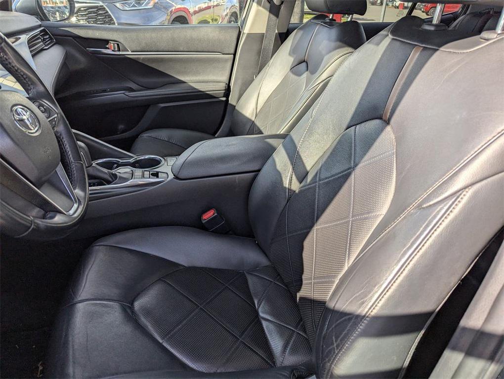 used 2019 Toyota Camry Hybrid car, priced at $18,900