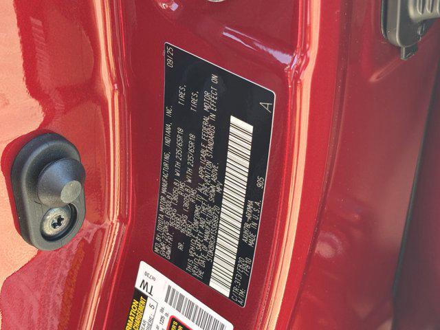 new 2025 Toyota Highlander Hybrid car, priced at $50,598