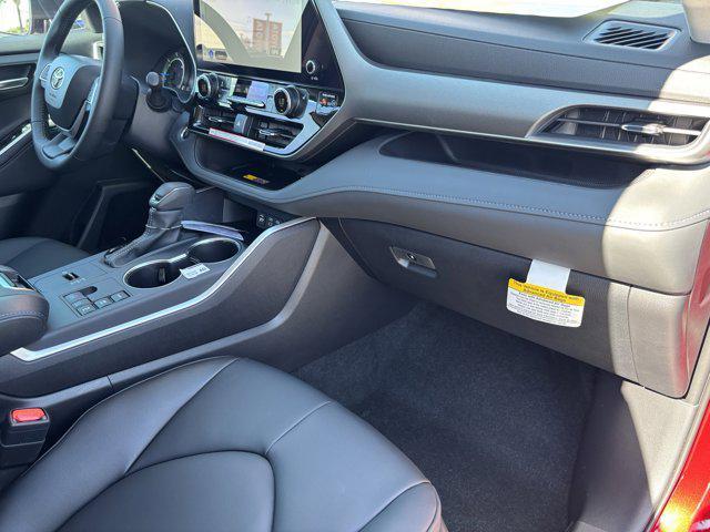 new 2025 Toyota Highlander Hybrid car, priced at $50,598
