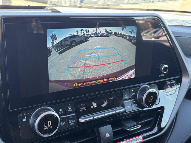 new 2025 Toyota Highlander Hybrid car, priced at $50,598