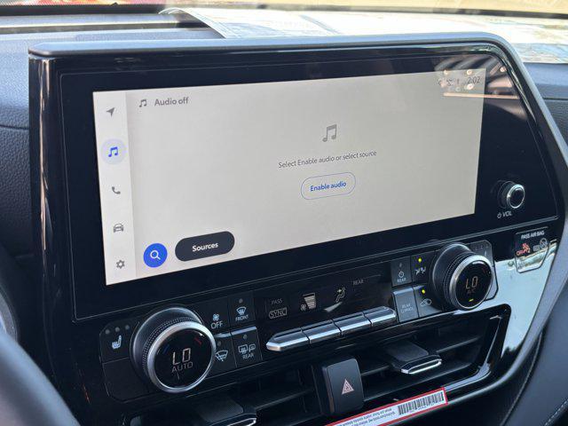 new 2025 Toyota Highlander Hybrid car, priced at $50,598