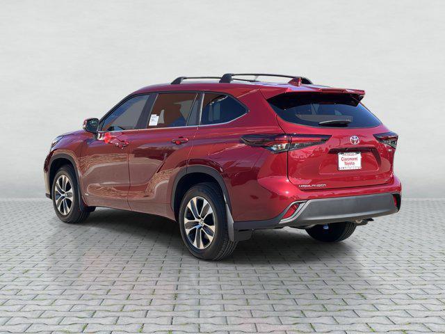 new 2025 Toyota Highlander Hybrid car, priced at $50,598