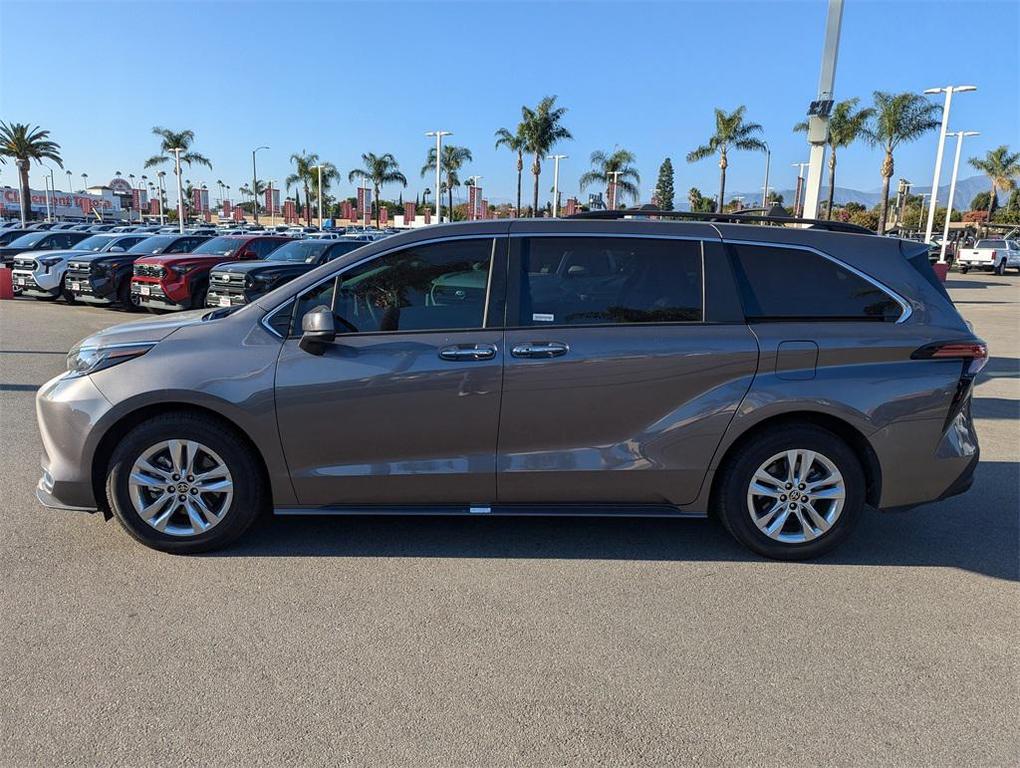 used 2022 Toyota Sienna car, priced at $38,500