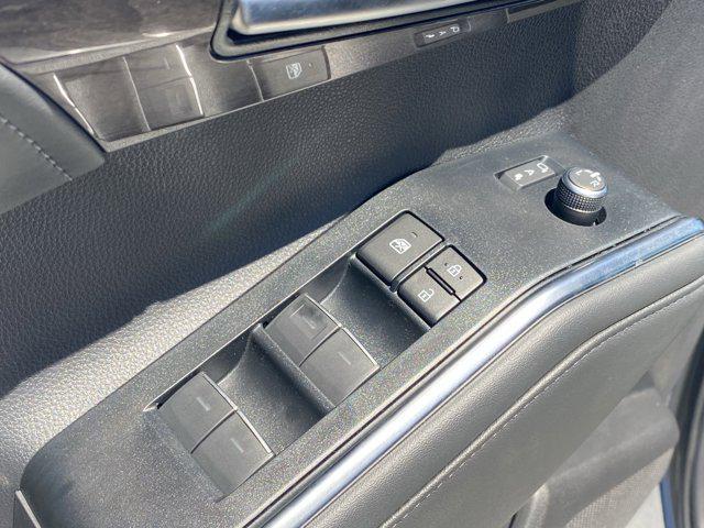 new 2025 Toyota Highlander Hybrid car, priced at $56,673