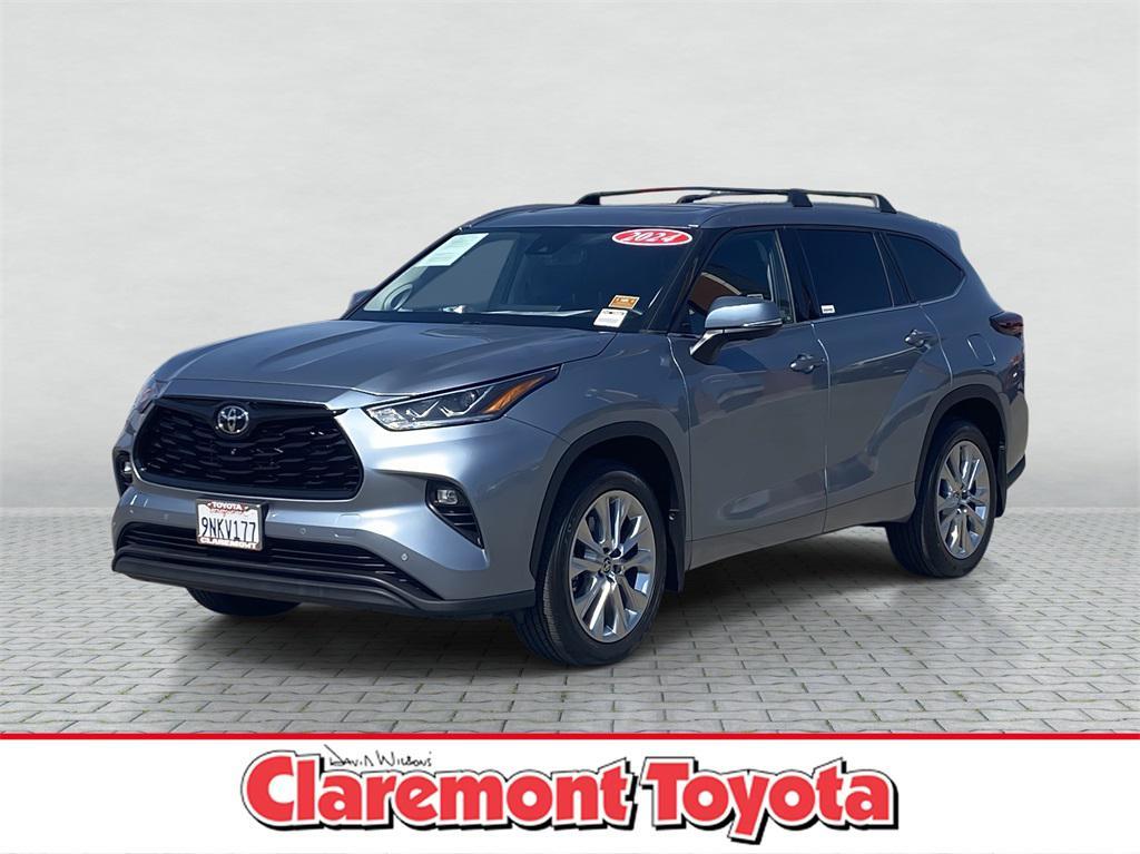 used 2024 Toyota Highlander car, priced at $38,700