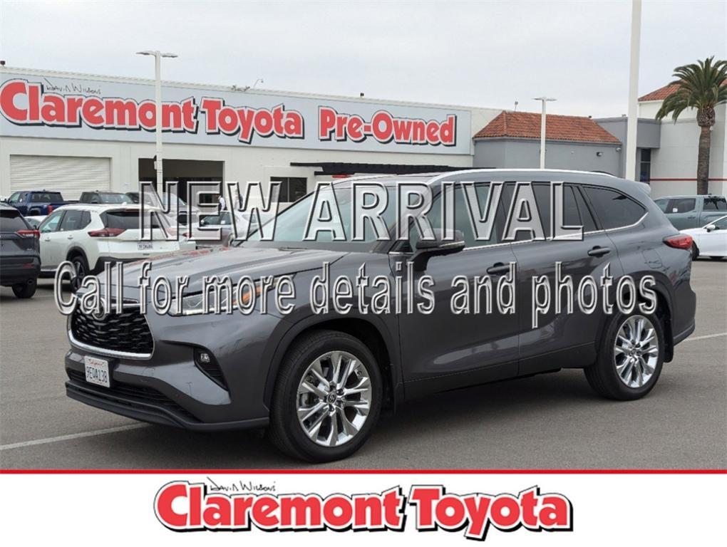 used 2023 Toyota Highlander car, priced at $44,988