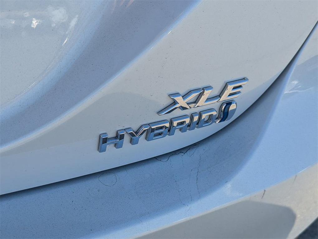 used 2018 Toyota Camry Hybrid car, priced at $25,900