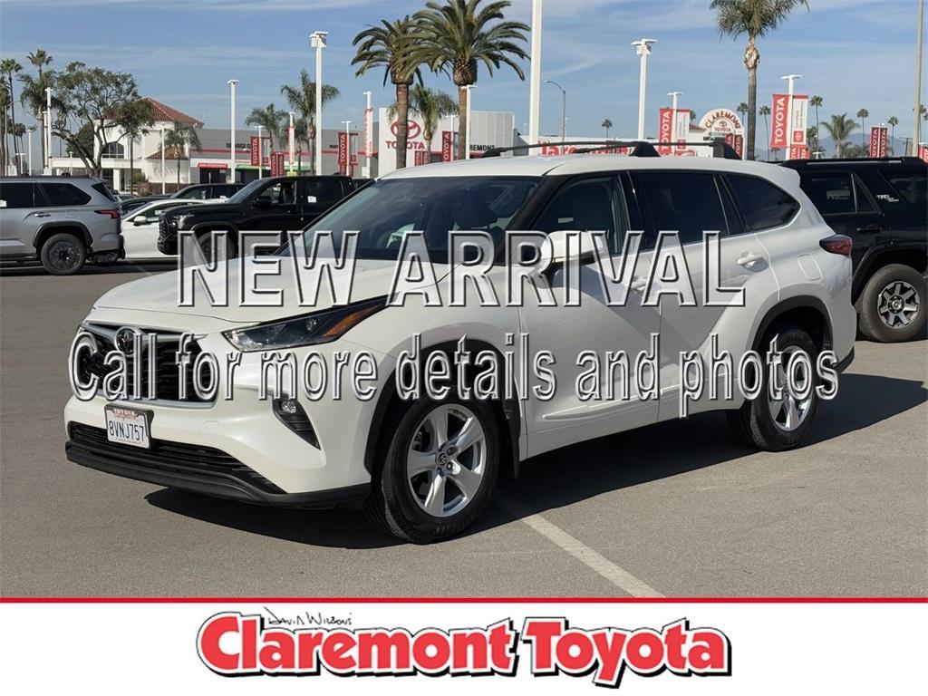 used 2021 Toyota Highlander car, priced at $28,288