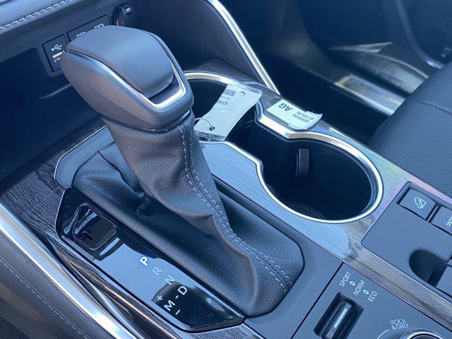 new 2026 Toyota Highlander car, priced at $53,363