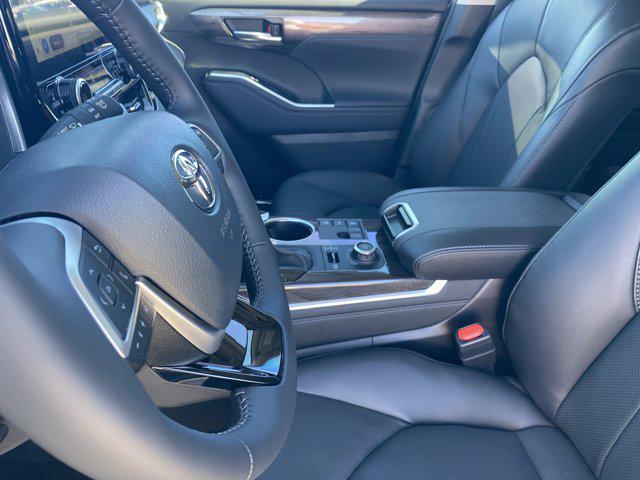 new 2026 Toyota Highlander car, priced at $53,363