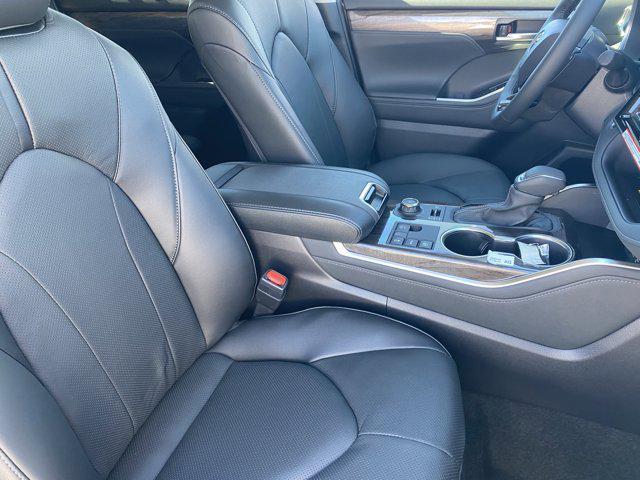 new 2026 Toyota Highlander car, priced at $53,363